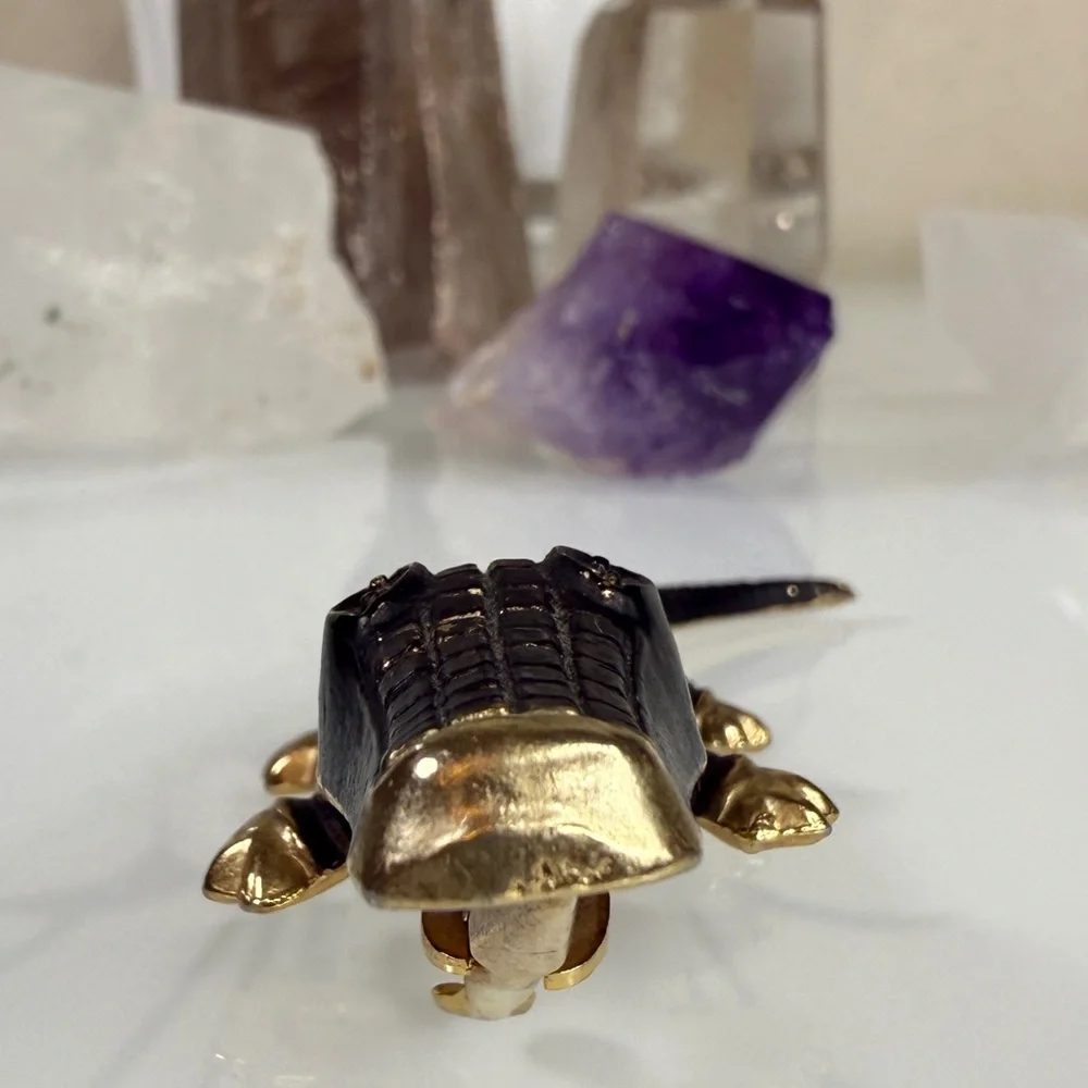 Vintage Gold Tone Metal & Black Alligator / Crocodile Clip - Picture 5 of 15
